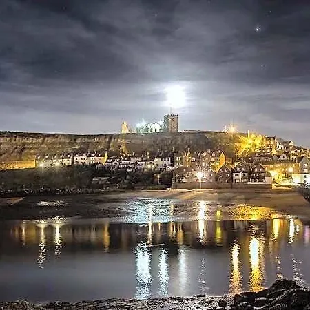 The Windmill - Hotel Whitby